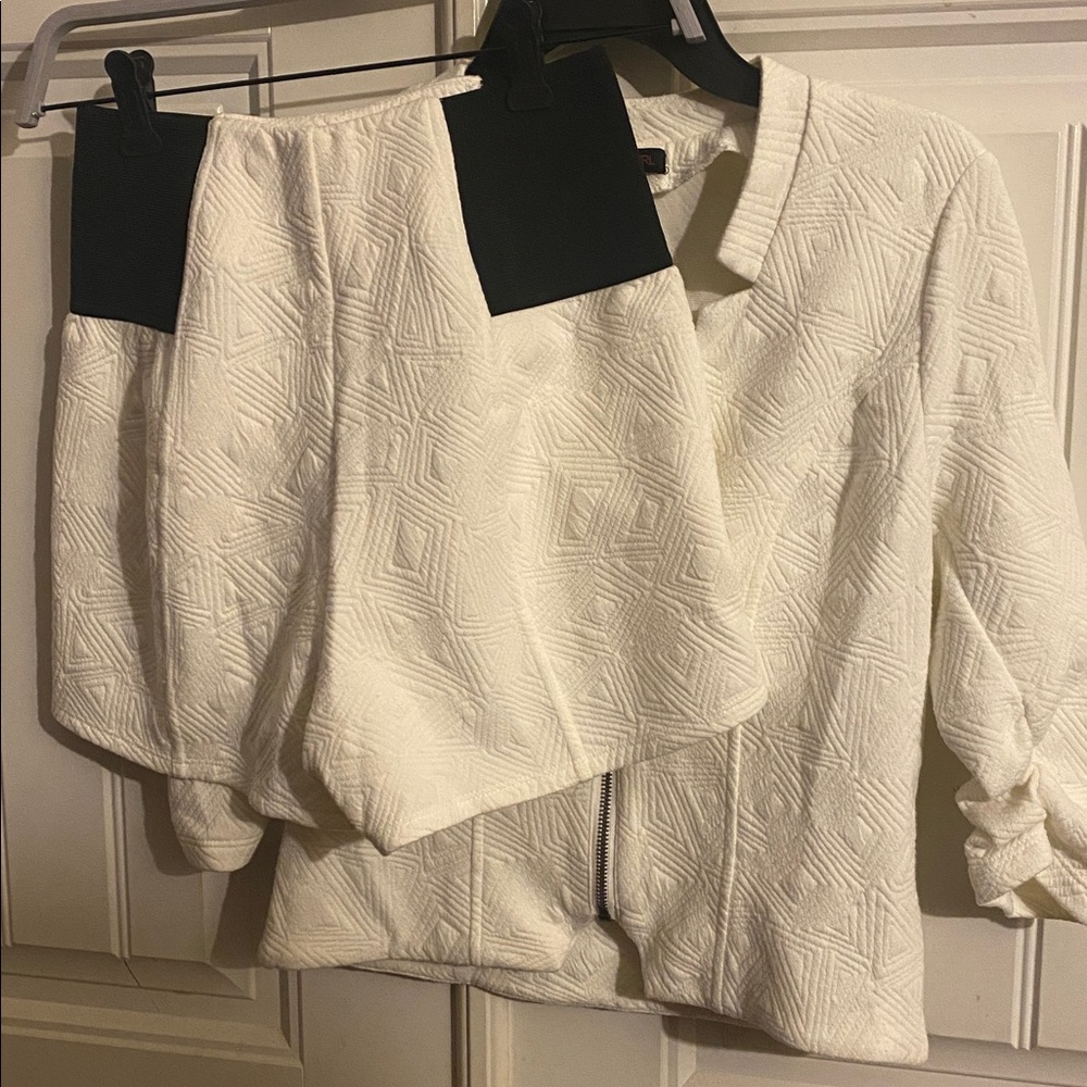 Material Girl High Waist Black and Cream Shorts SizeM